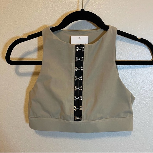 NWT Koral Tan & Black Hook & Eye Accent High Neck Sports Bra Medium - Picture 8 of 8